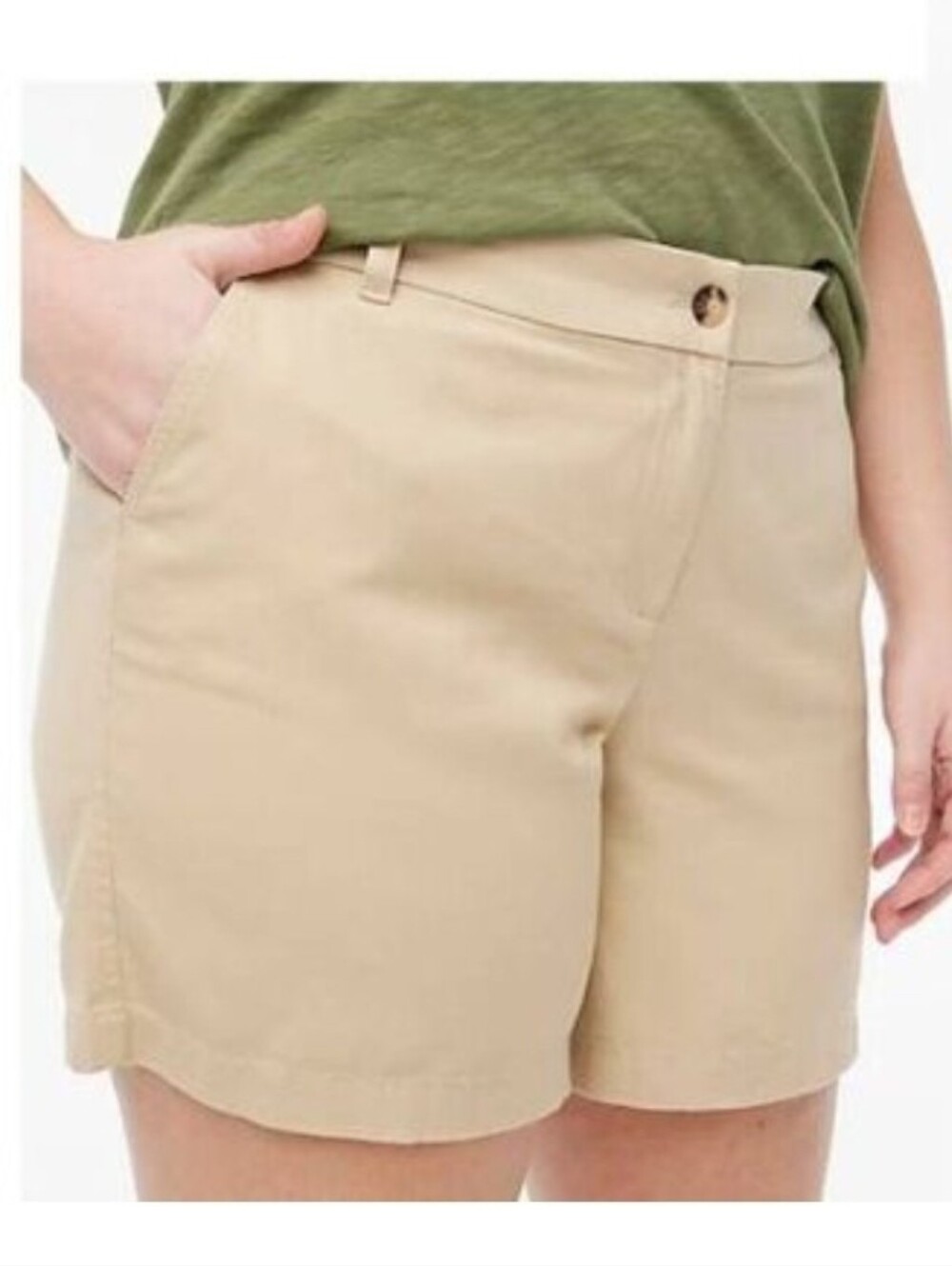 NWT J. Crew Factory 7in Inseam Mid Rise Khaki Chino Shorts, Women's Size 14.